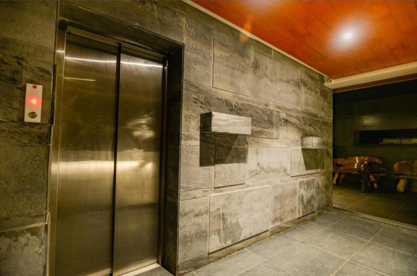 Elite Boutique Hotel Satara Buitenkant foto