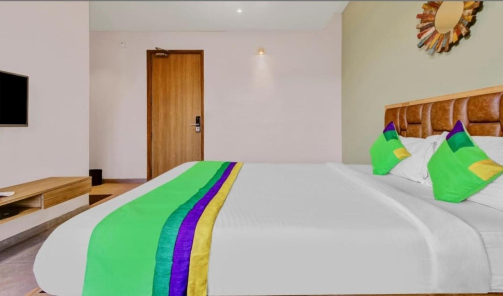 Elite Boutique Hotel Satara Buitenkant foto