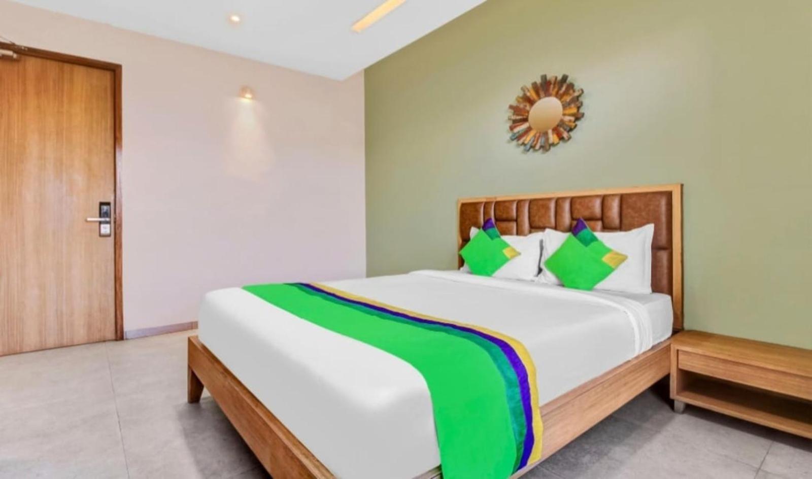 Elite Boutique Hotel Satara Buitenkant foto