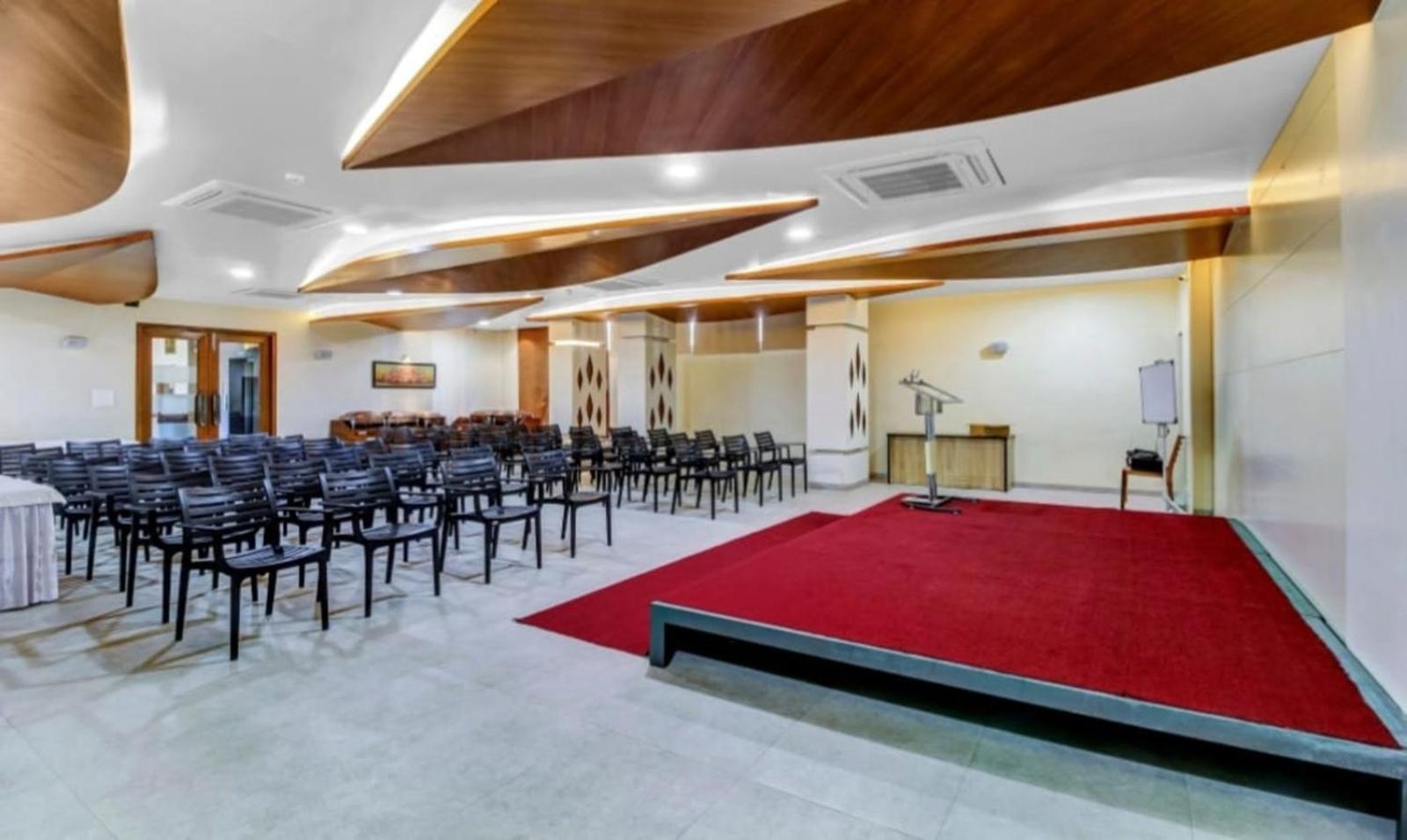 Elite Boutique Hotel Satara Buitenkant foto